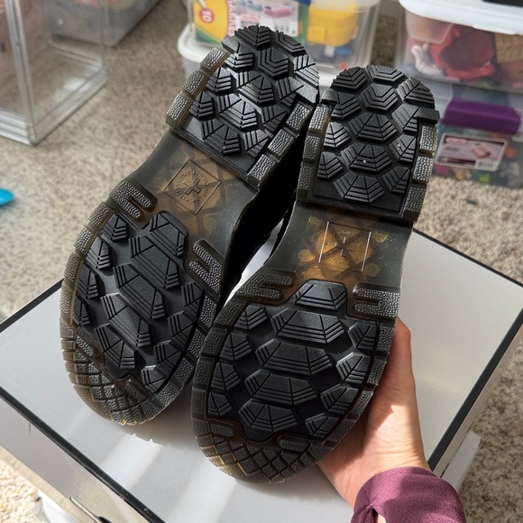 Doc Martens Alyson Wintergrip Chelsea Boots - Picture 3 of 4